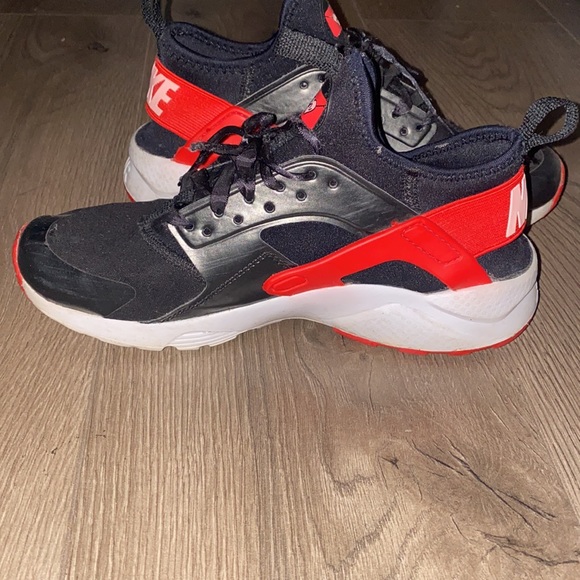 Nike Huraches - Picture 6 of 10